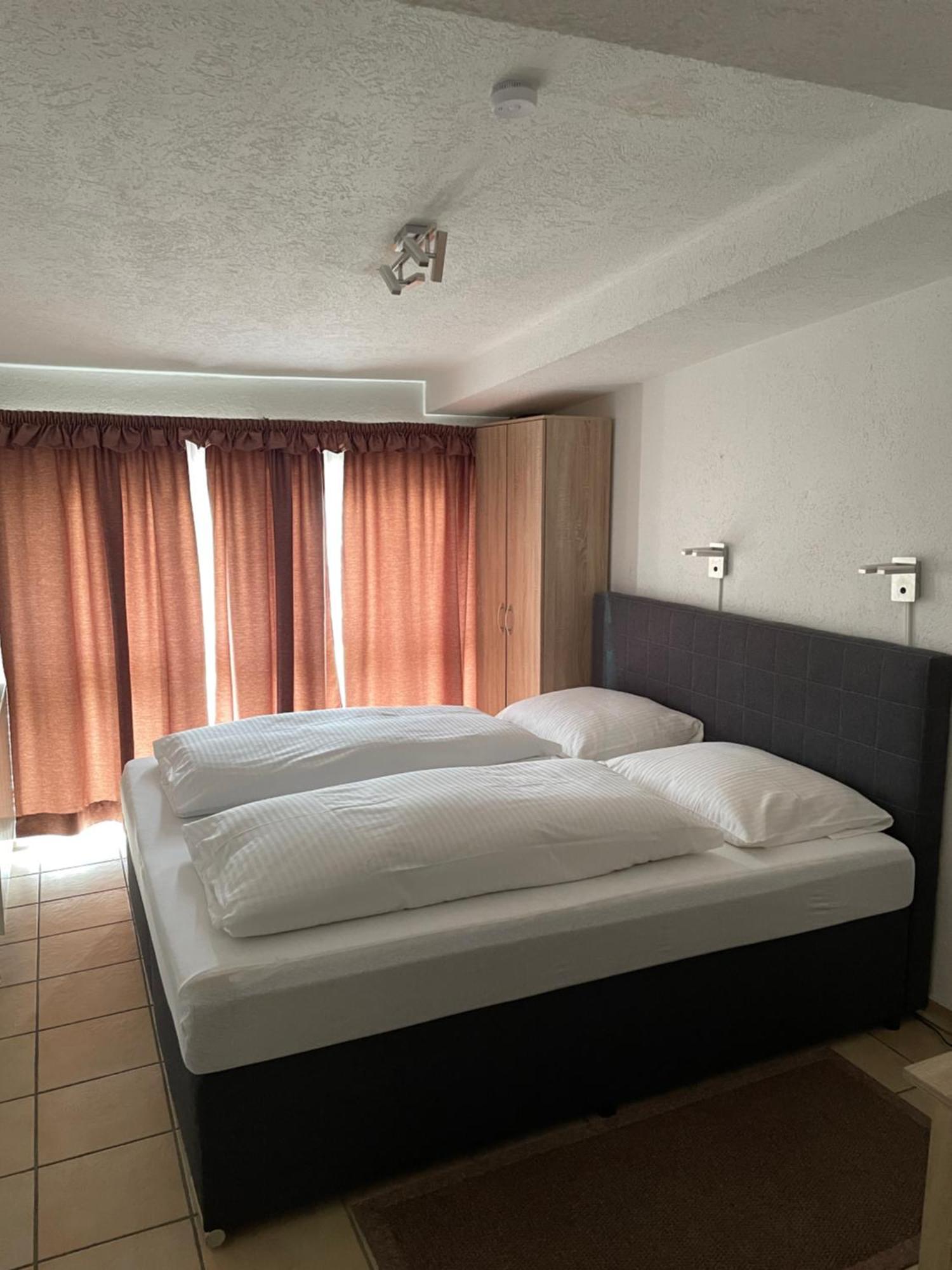 Hotel Restaurant Germania Нойвид Экстерьер фото